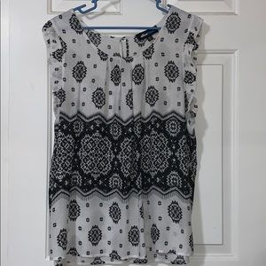 Alice Blue white & blck sleeveless top sz XL